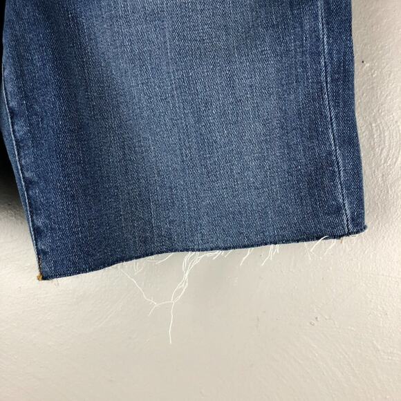 Joe's Jeans Medium Wash Blue Rory Easy Bermuda Raw Hem Zip Closure Denim Shorts - Picture 4 of 12